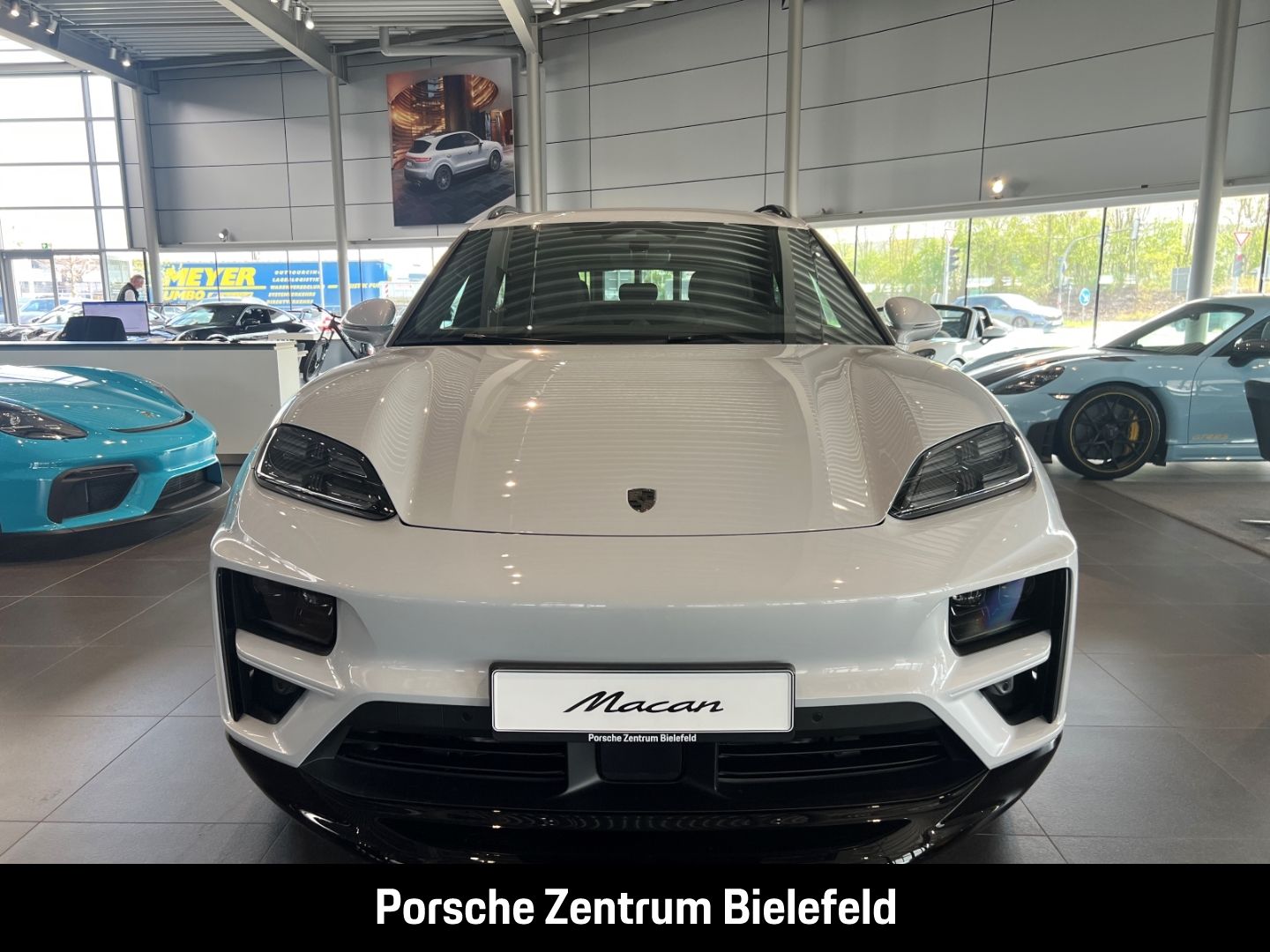 Porsche Macan Turbo Burmester Luftfederung Panoramadach