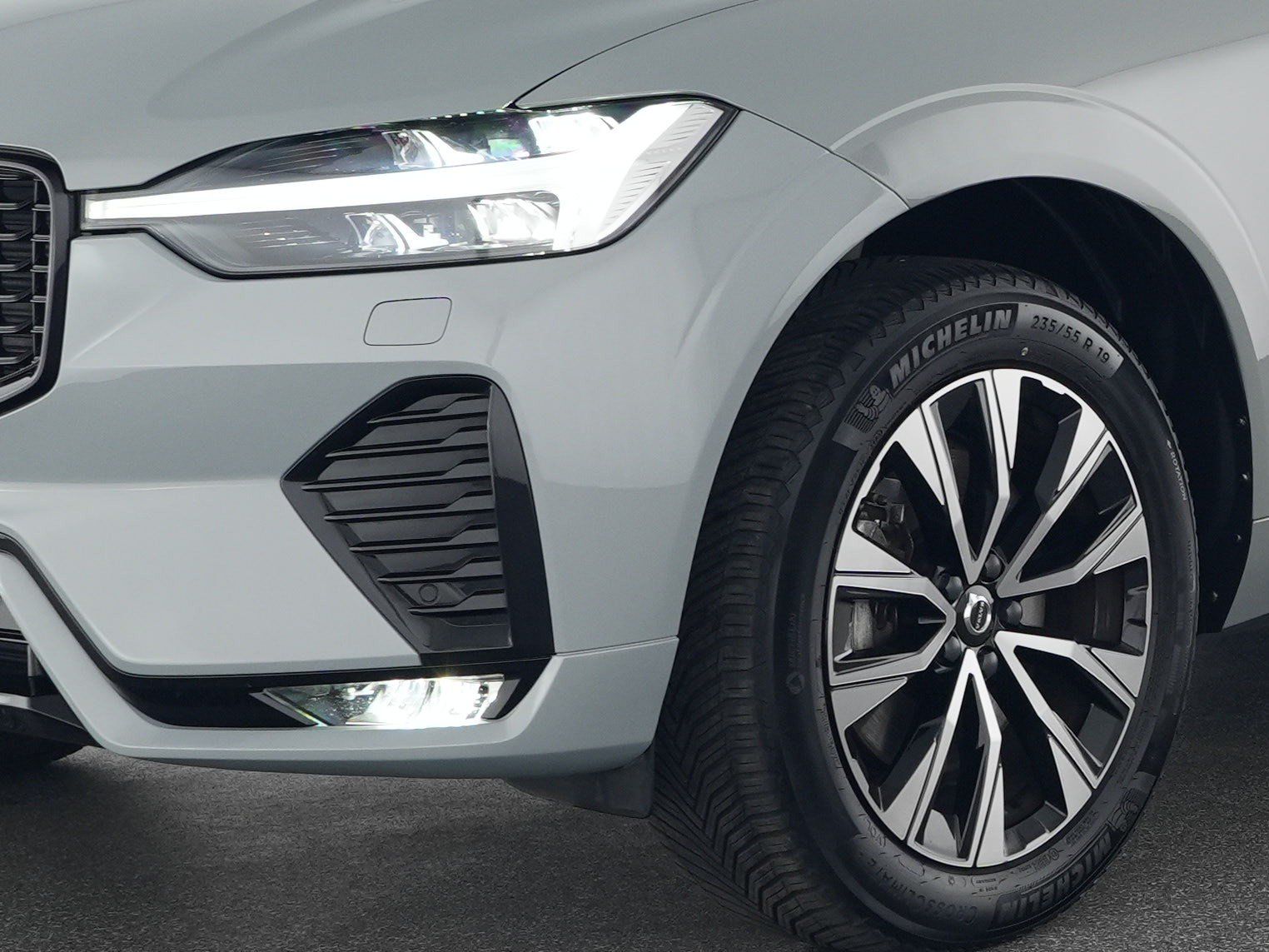 Volvo XC60 B4 Diesel Geartronic Plus Dark