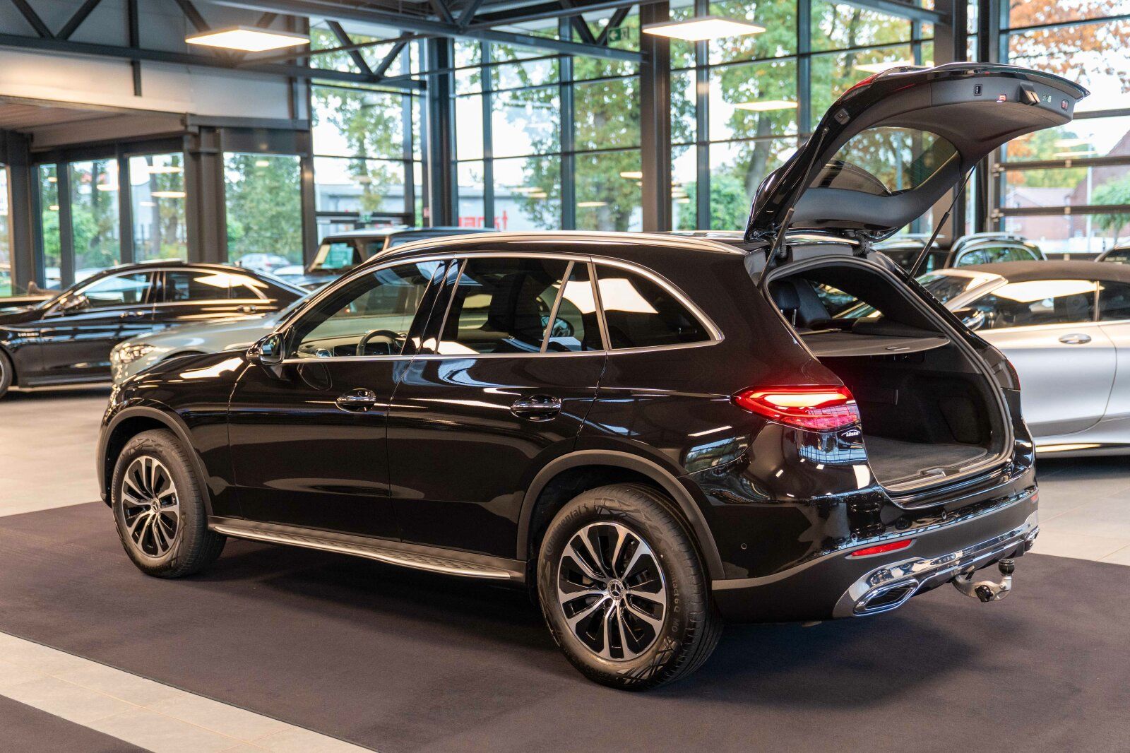 Mercedes-Benz GLC 220 d 4M AVANTGARDE Burmester Pano Sitzklima
