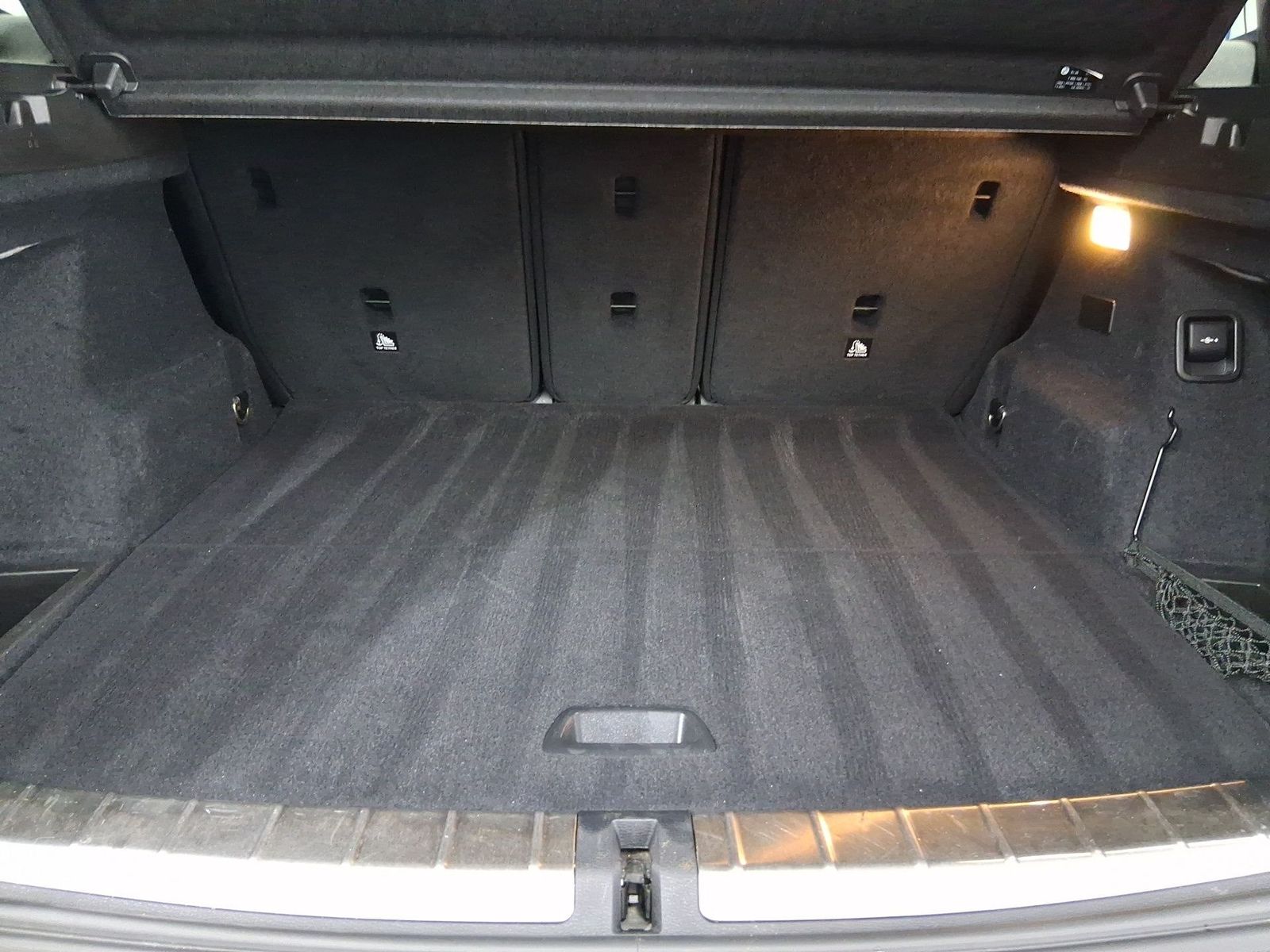BMW X1 xDrive25e MSportpaket - Samsaru's Car Outlet