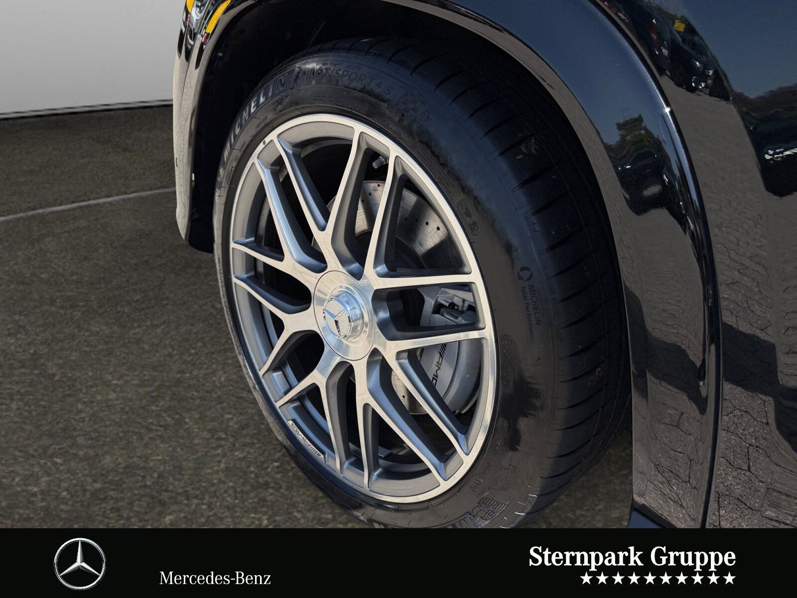 Mercedes-Benz GLE 53 4M AMG +Pano+Night+AIRMATIC+Memory+360°+