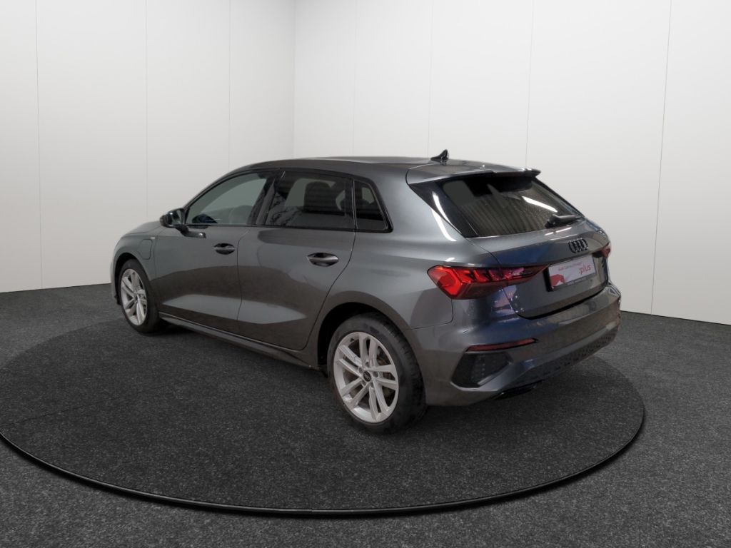 Audi A3 Sportback 40TFSIe S tronic S line Matrix Navi
