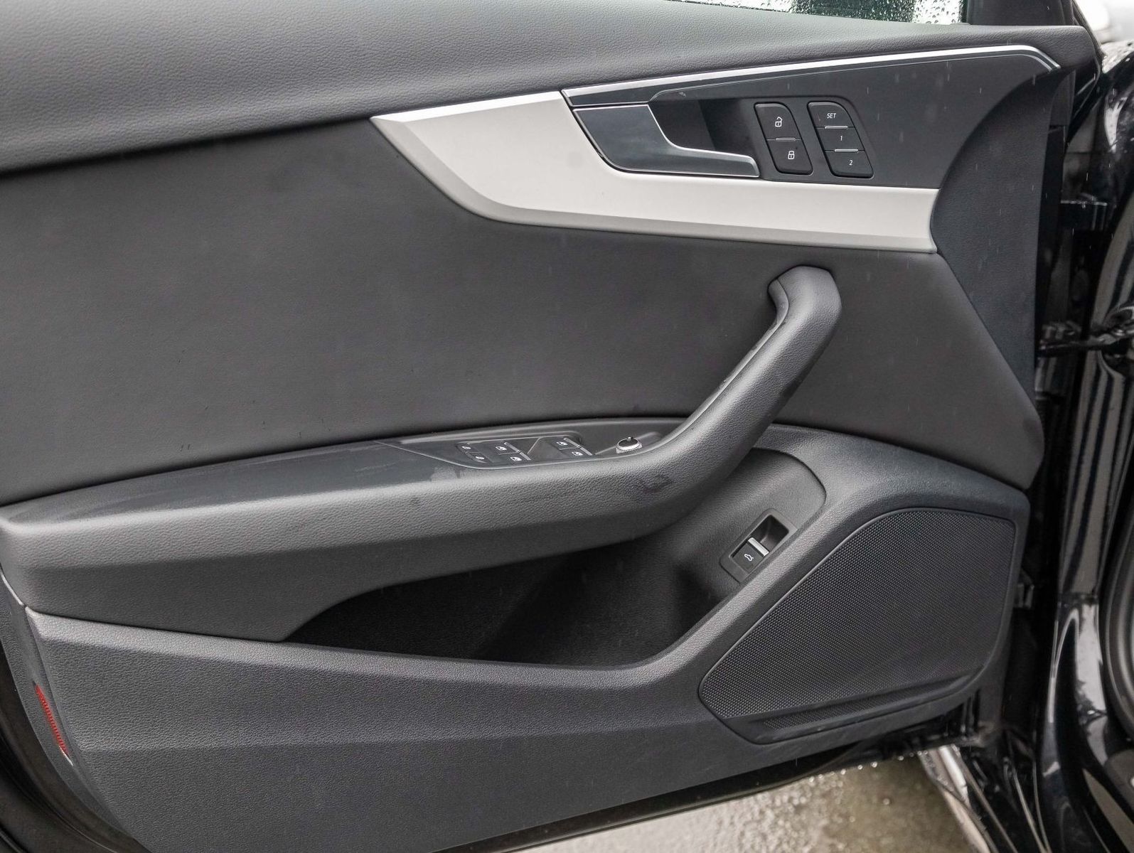 Audi A4 Avant 35TFSI Stronic - Samsaru's Car Outlet