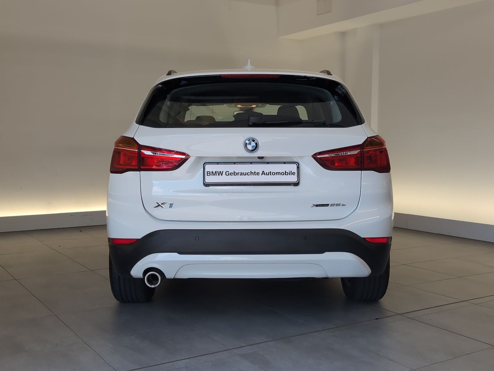 BMW X1 xDrive25e - Samsaru's Car Outlet