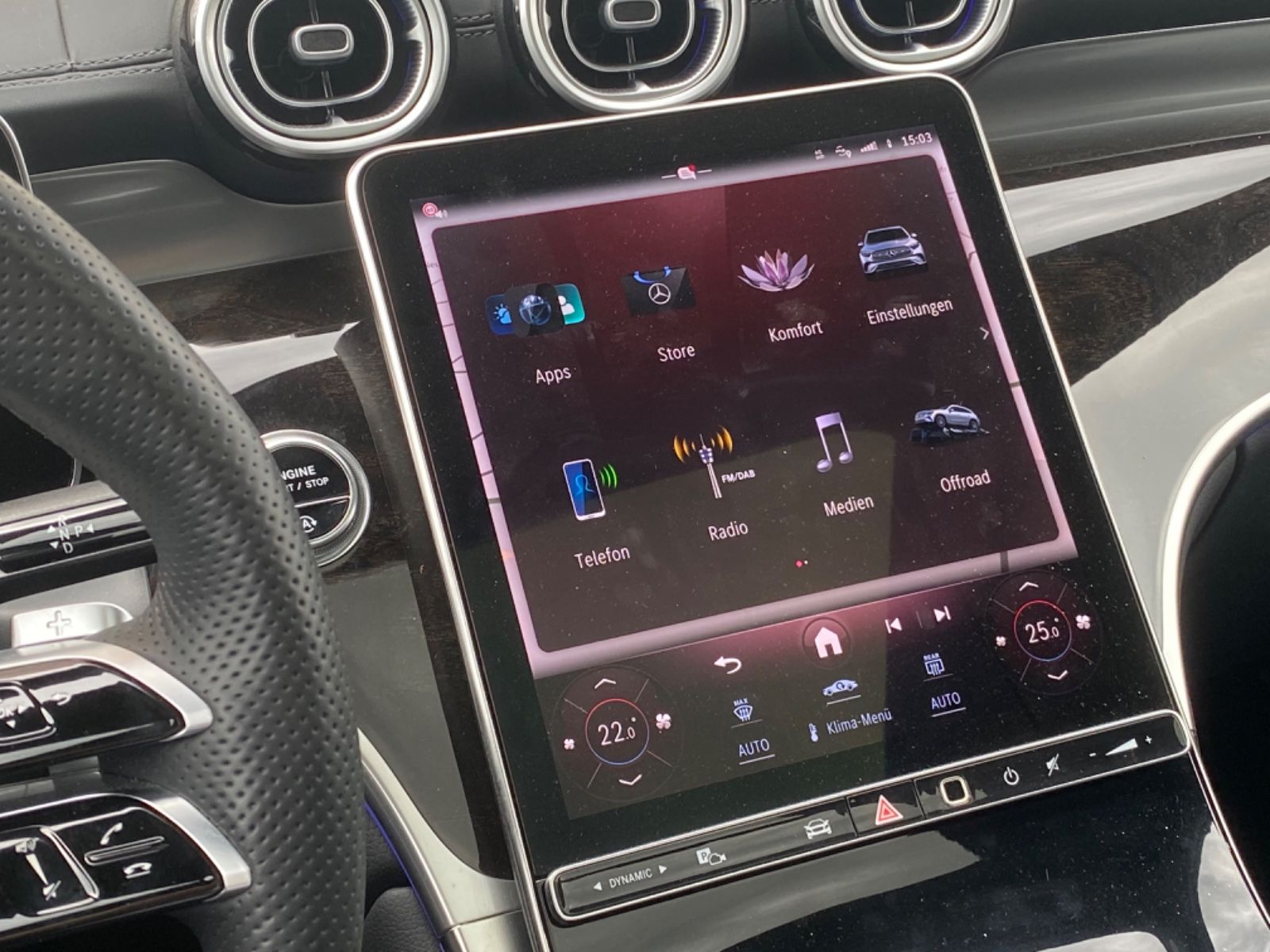 Mercedes-Benz GLC200 AMG 4M_Pano_HuD_Memory_Keyless_Distro_360