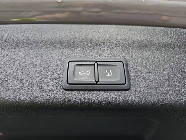 Audi RS 6 Avant 4.0 TFSI quattro Tiptr. AHK Pano HUD