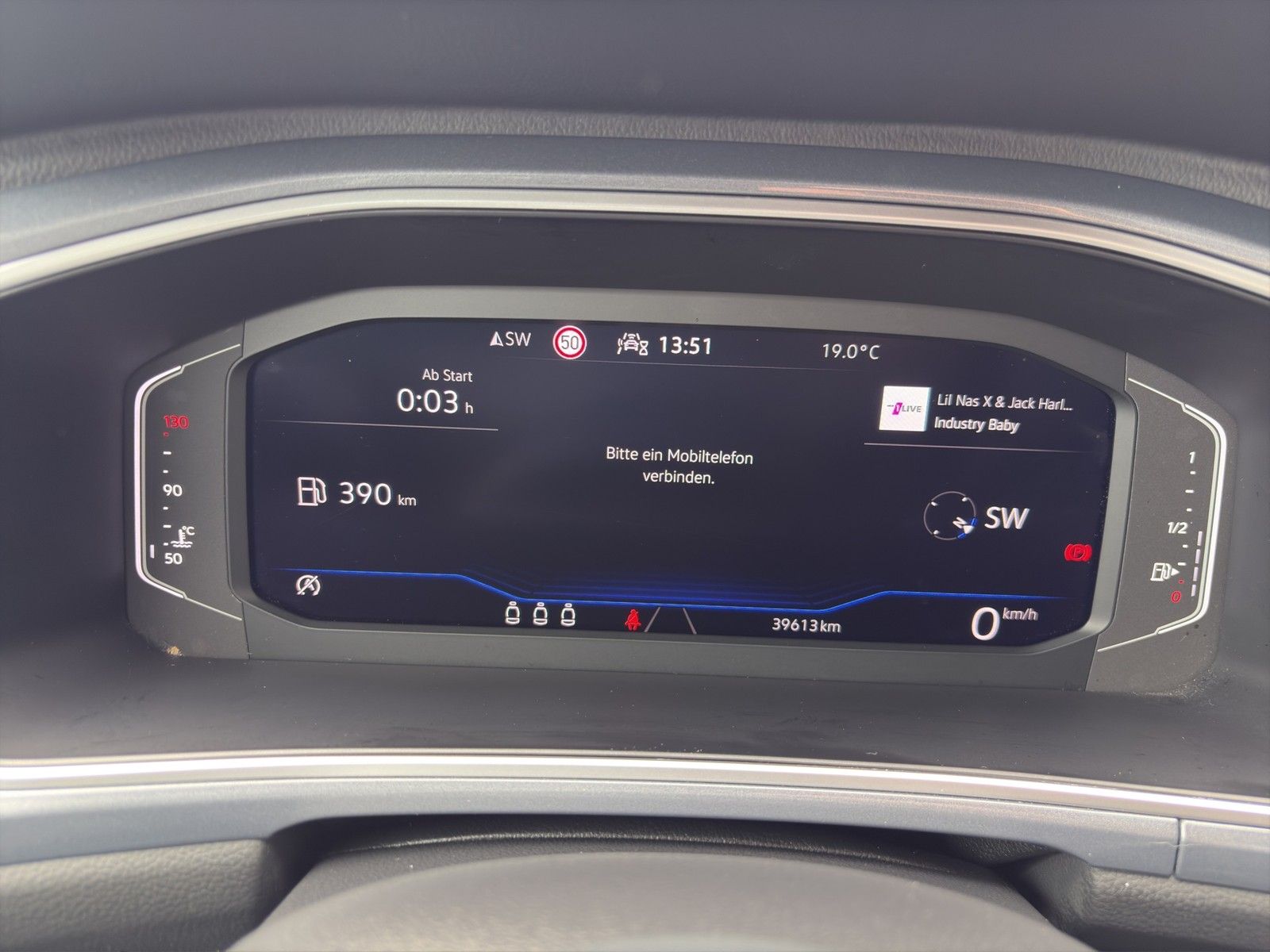 Volkswagen T-Roc 2.0 TDI Style - Samsaru's Car Outlet