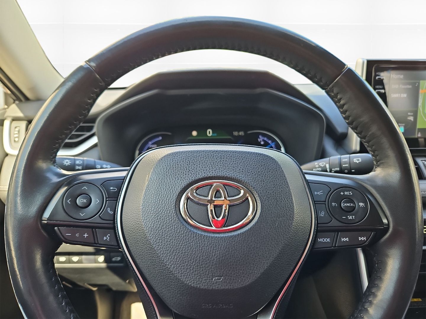 Toyota RAV 4 2.5 Hybrid Club+ - Samsaru's Car Outlet