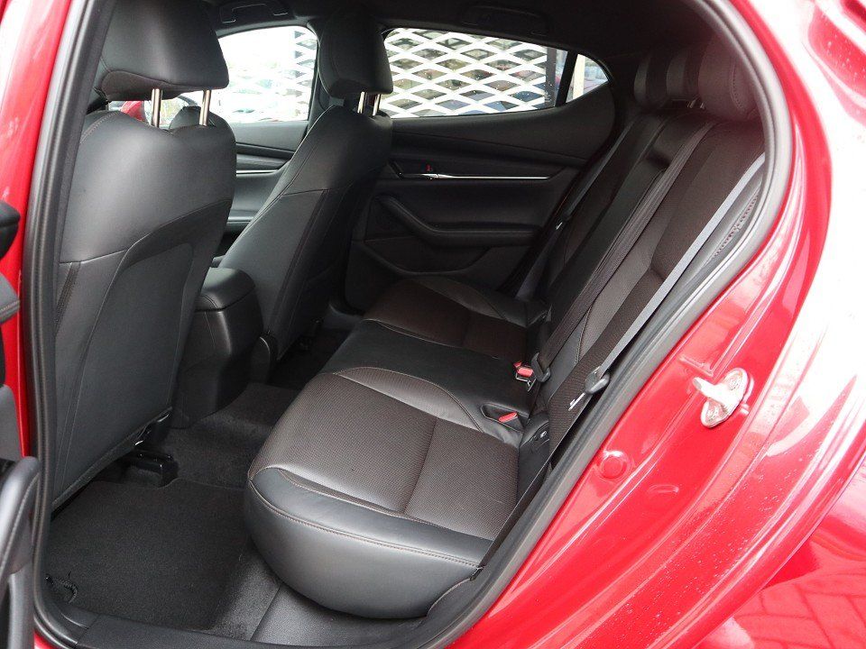 Mazda 3 M-Hybrid Selection G-150 AT LEDER-S PRE-P DES-