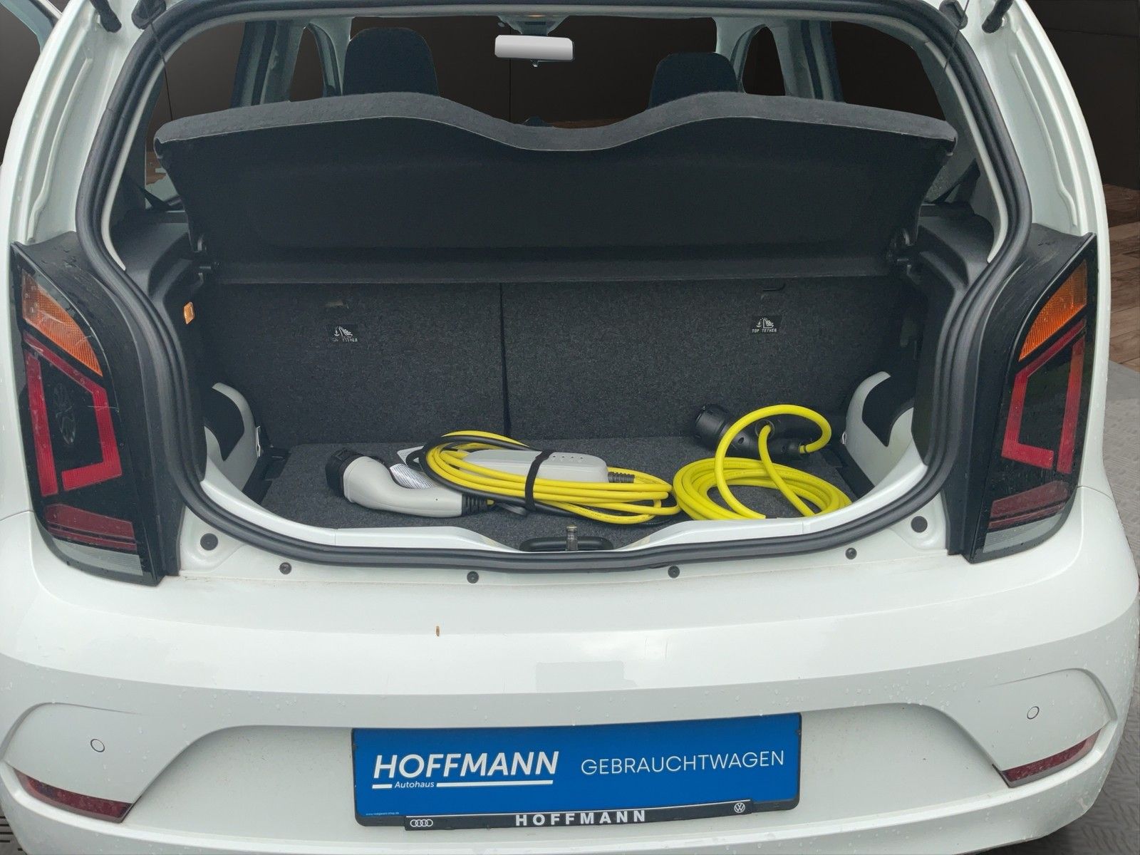 Volkswagen up! e-up! Active - Samsaru's Car Outlet