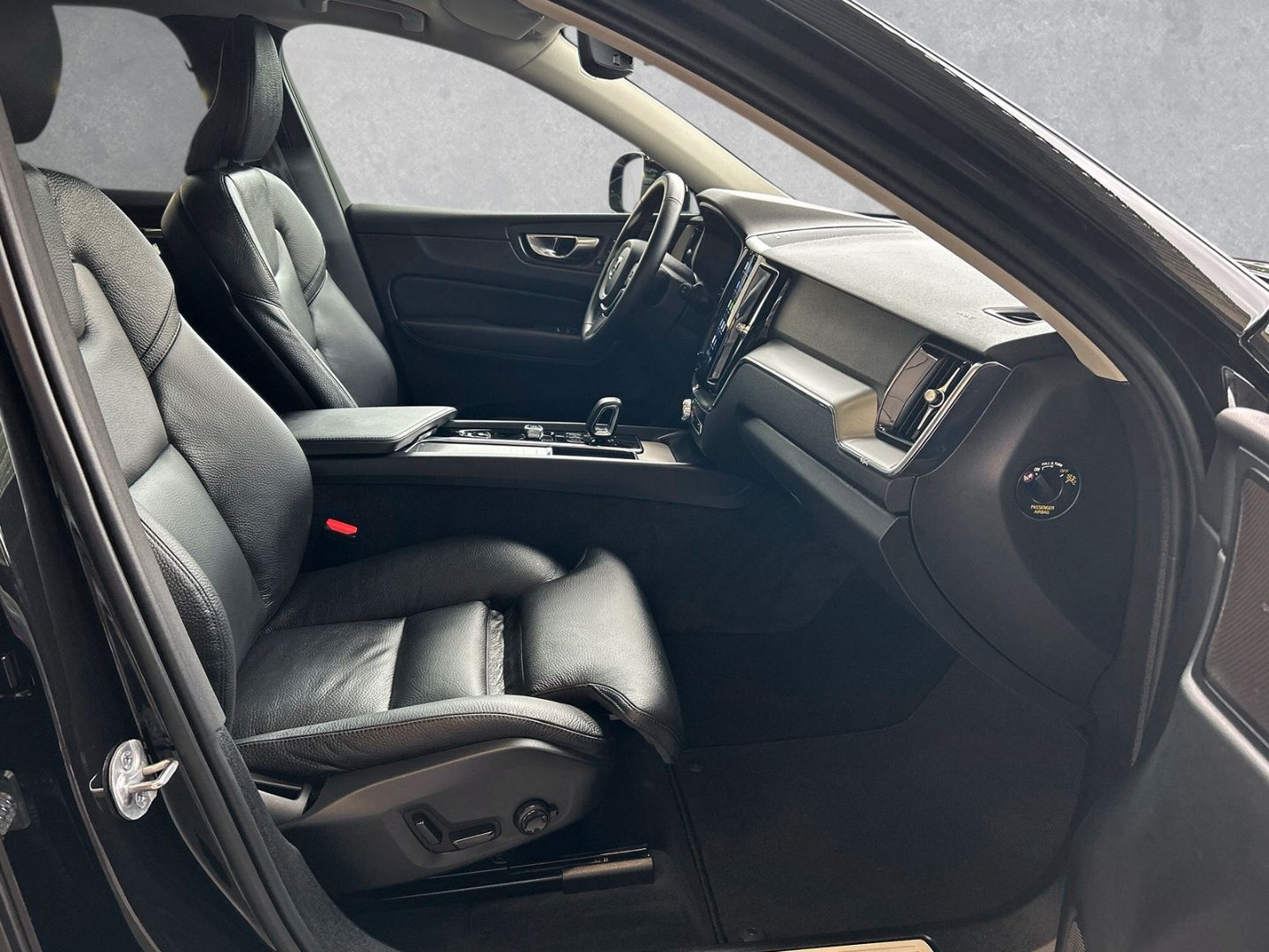 Volvo XC60 AWD B5 Sitzhzg./ACC/19''/H&K/elektr.Sitze