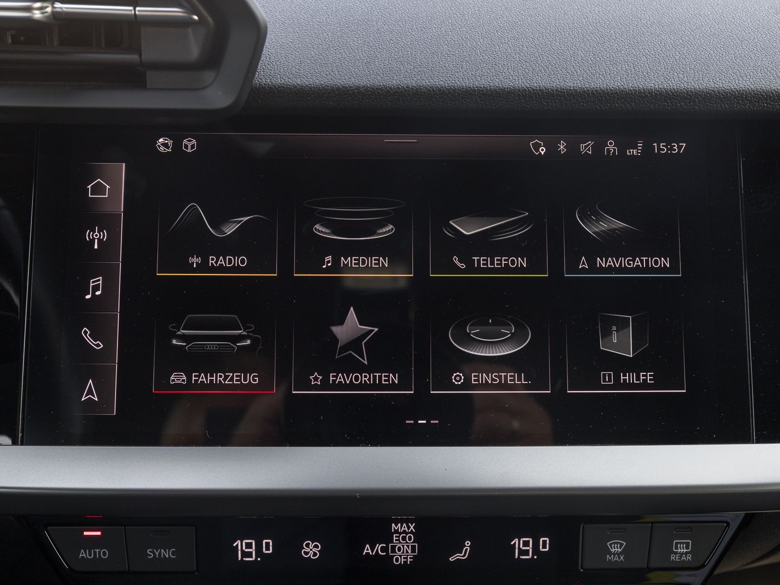 Audi A3 Sportback 40 TFSIe VIRTUAL PRIVACY LM16