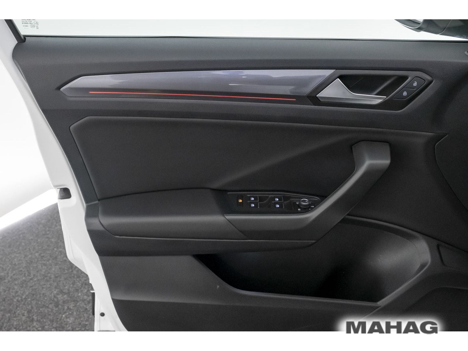 Volkswagen T-ROC 2.0 TDI SPORT - Samsaru's Car Outlet