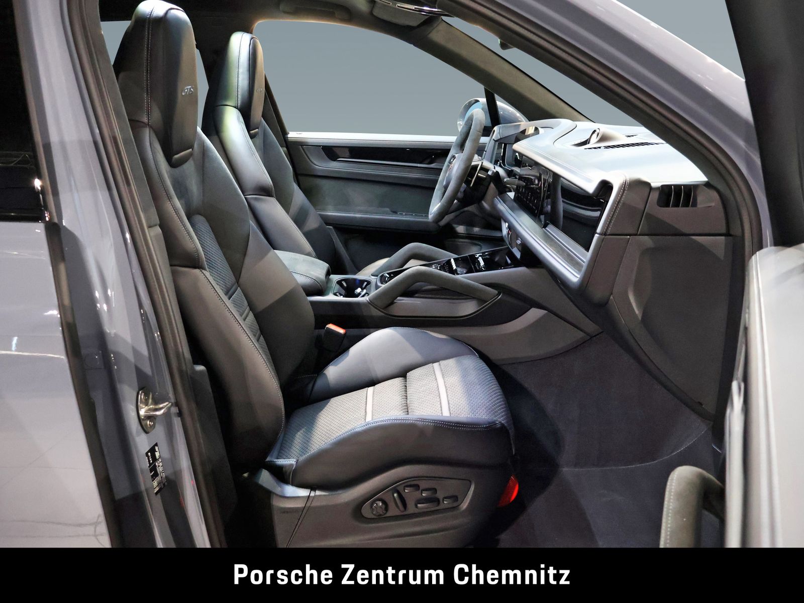 Porsche Cayenne GTS HA-Lenkung;Chrono;Head-Up;Pano