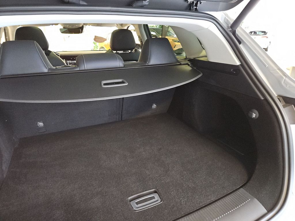 MG Marvel R LUXURY Leder, Sitzlüftung, Panoramadach