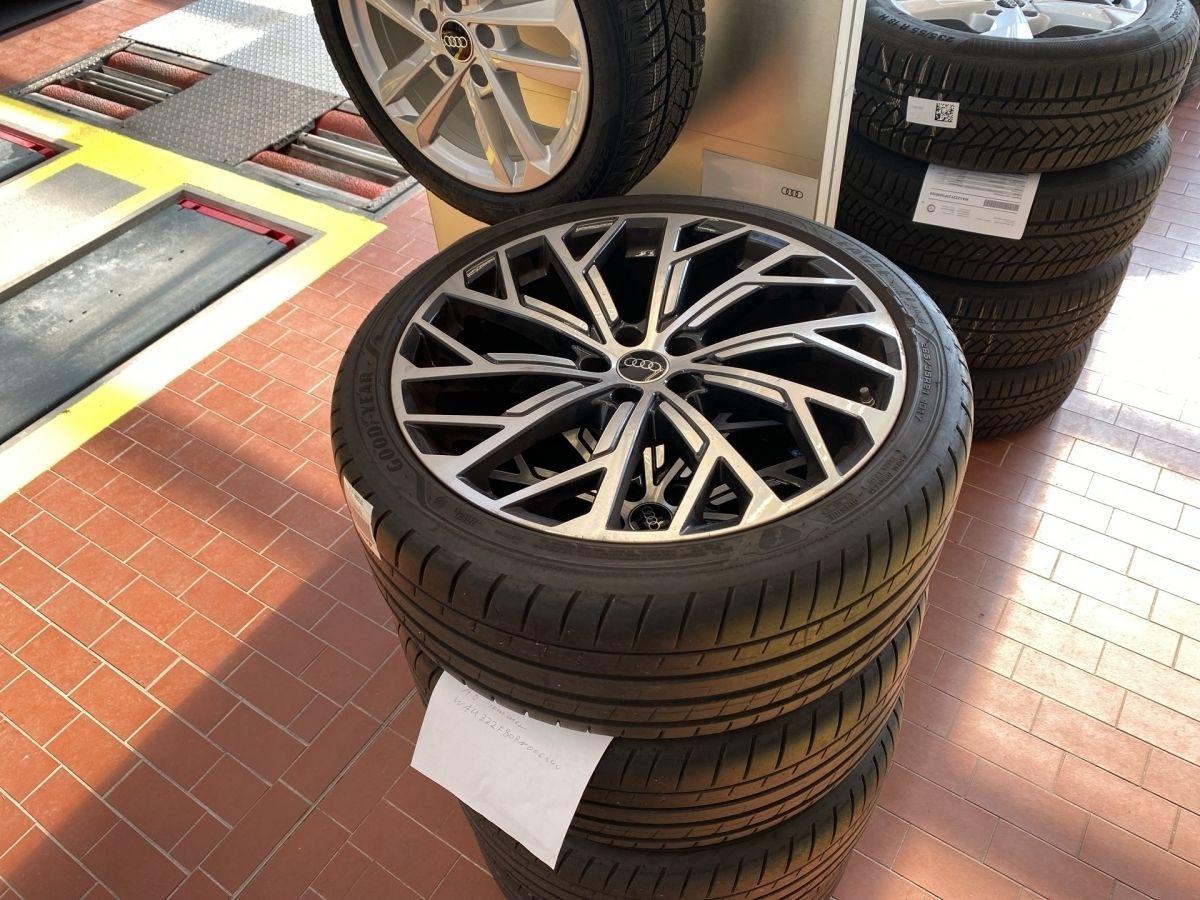 Audi A8 L 60 TFSI e qu. - Samsaru's Car Outlet