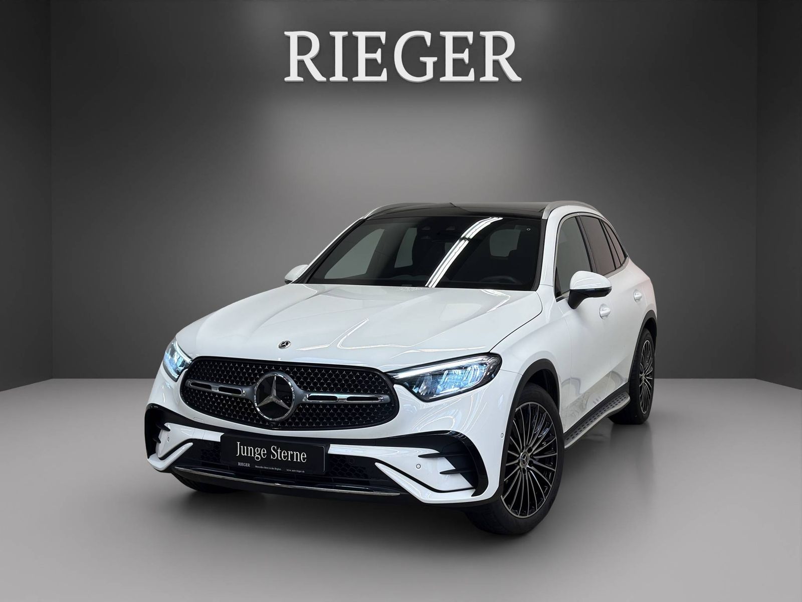 Mercedes-Benz GLC 300 4M AMG-PLUS*PANO-SHD*AHK*20"*360°-Kamera