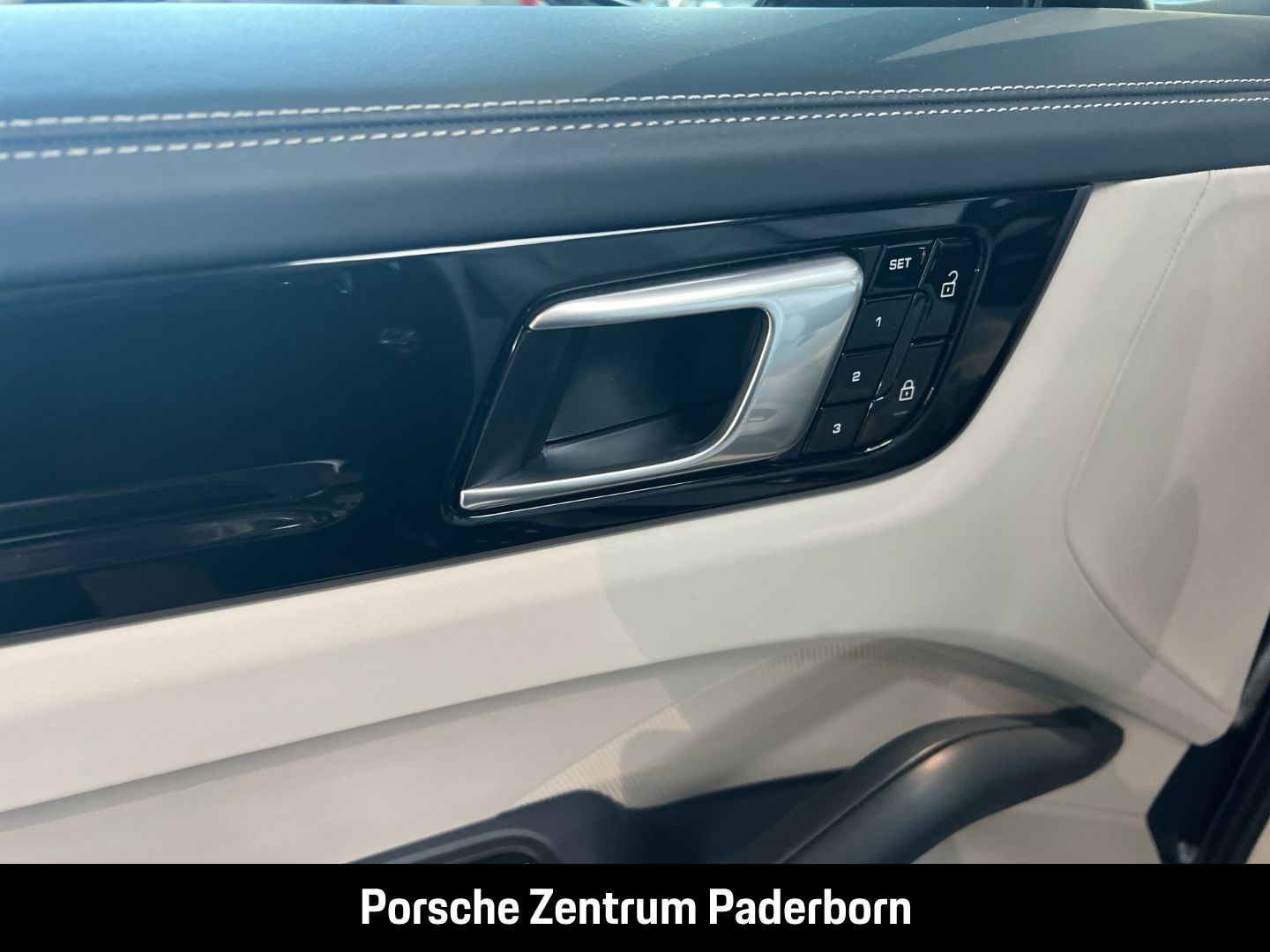 Porsche Cayenne E-Hybrid Coupe Surround-View LED-Matrix