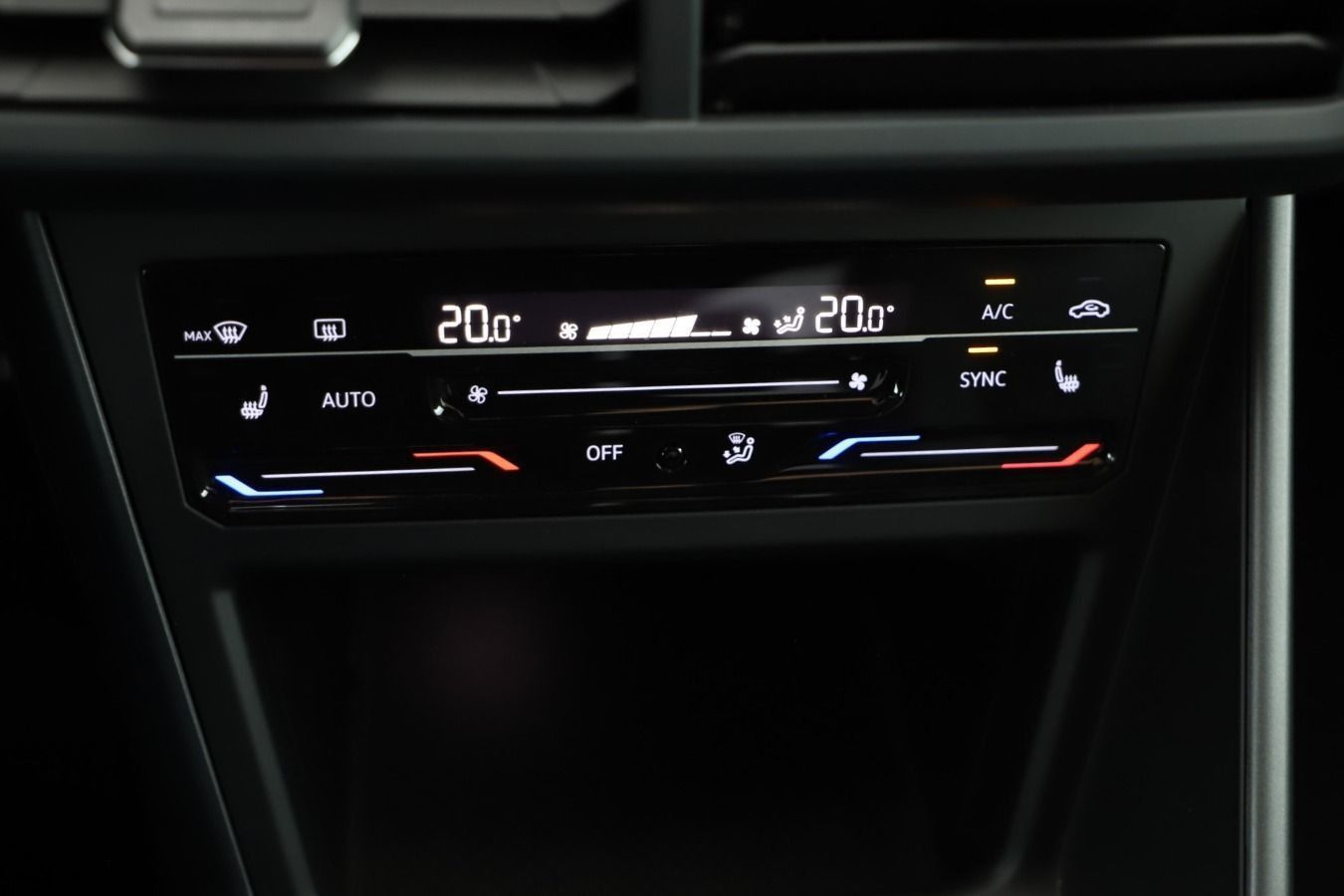 Volkswagen Taigo 1.0 TSI DSG R-Line - Samsaru's Car Outlet