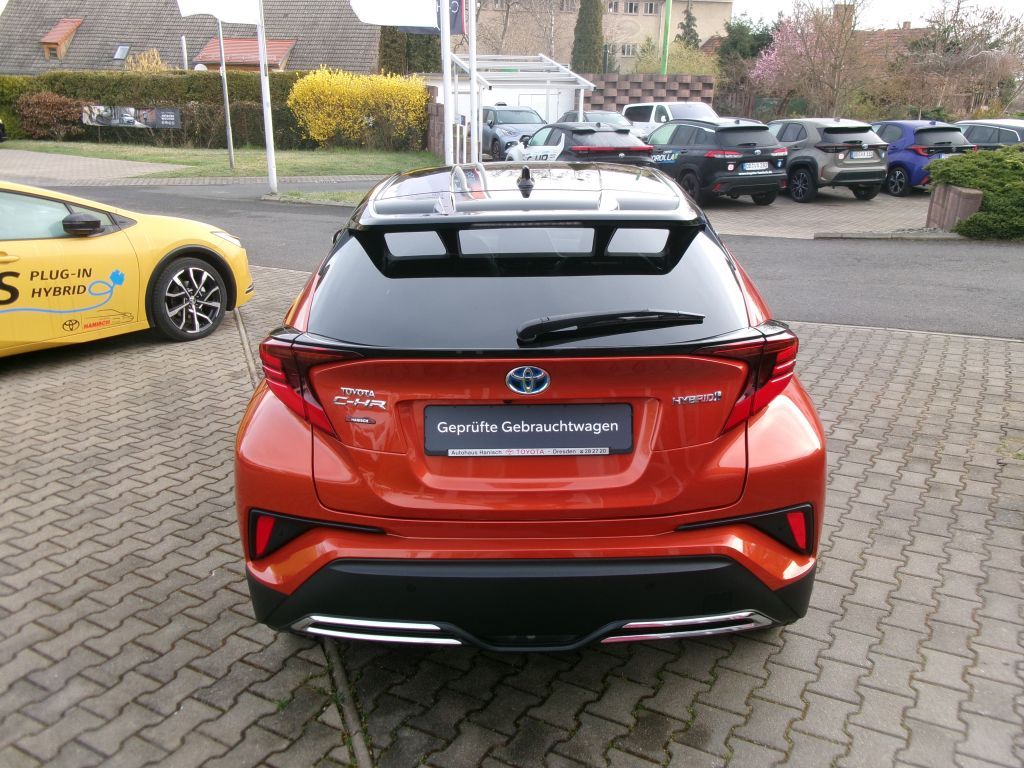 Toyota C-HR 2.0 Hybrid Orange Edition - Samsaru's Car Outlet