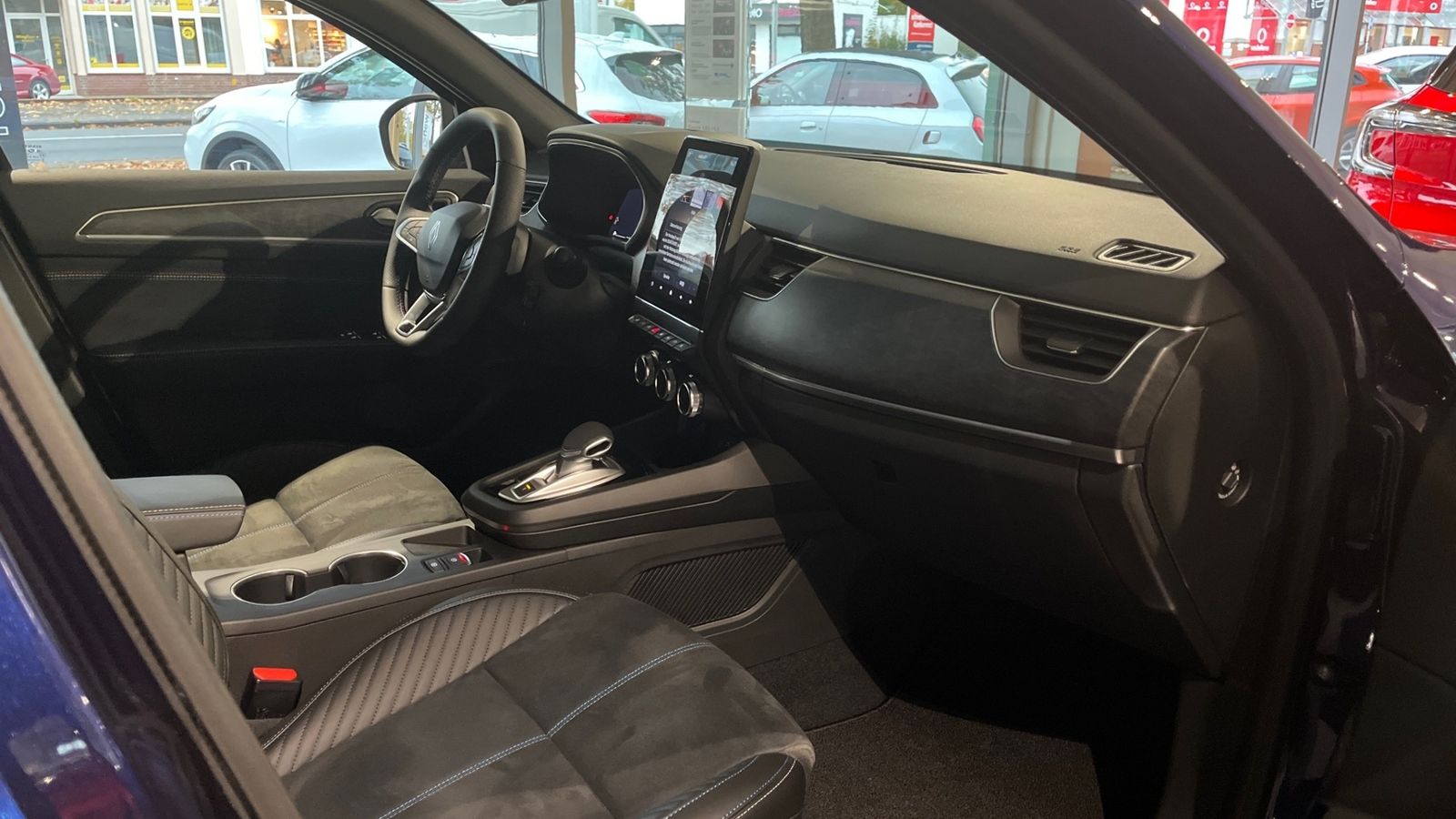 Renault Arkana ESPRIT ALPINE Full Hybrid - Samsaru's Car Outlet