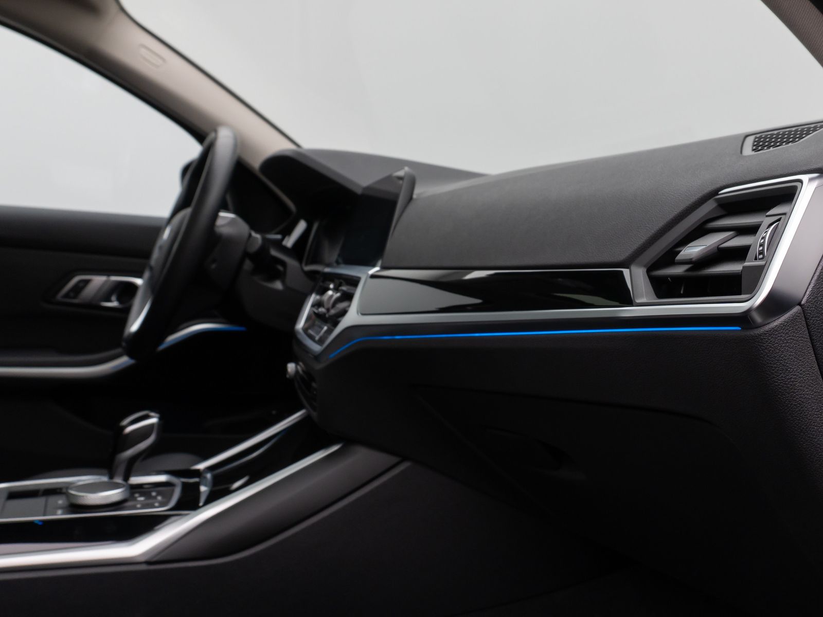 BMW 320e Sport Line - Samsaru's Car Outlet