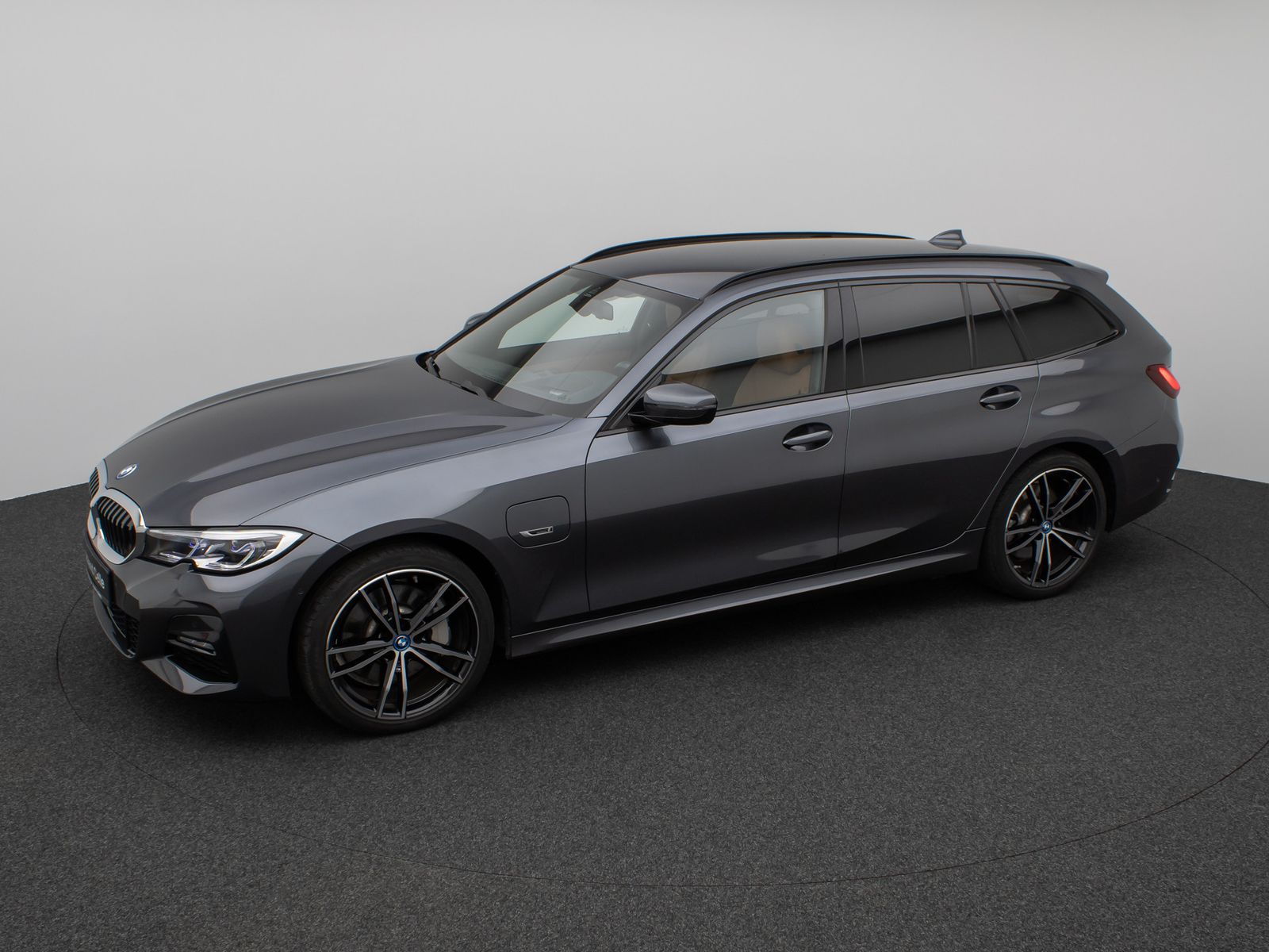 BMW 330e M Sport - Samsaru's Car Outlet