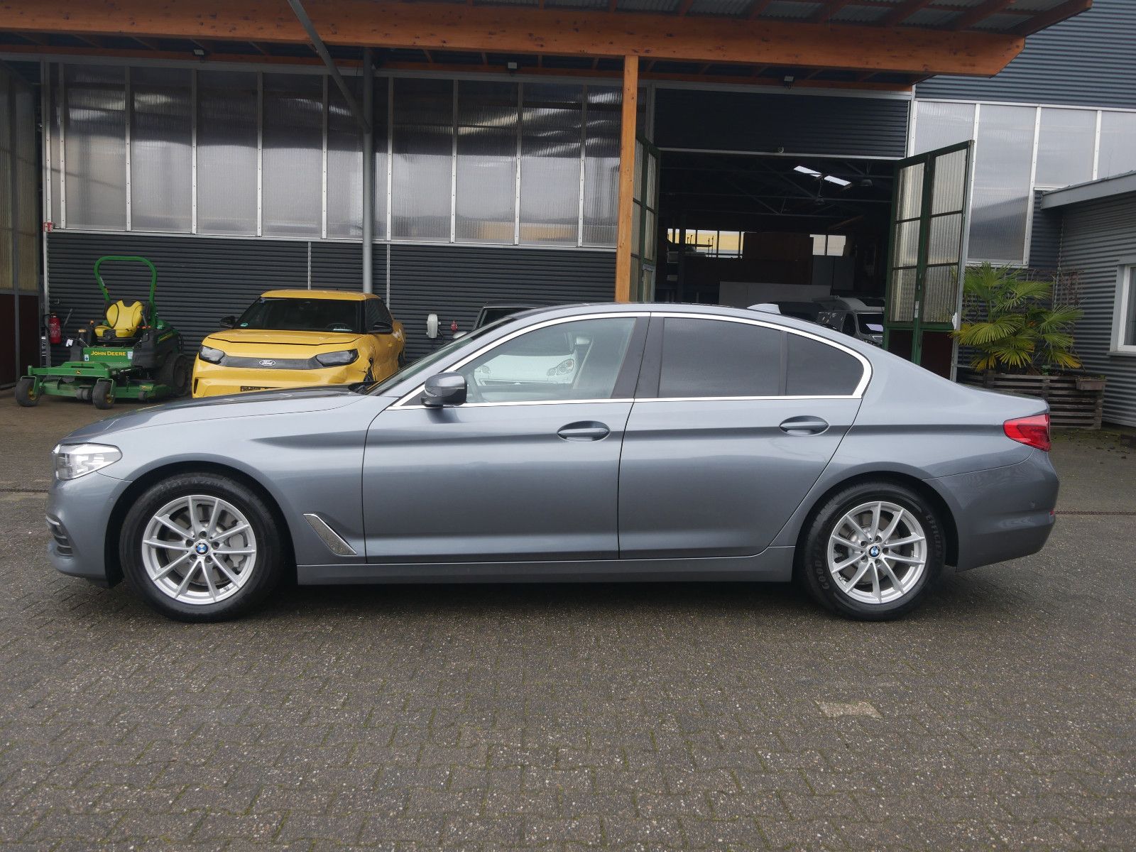 BMW 530 i xDrive Limousine Business Navi Head-up LED