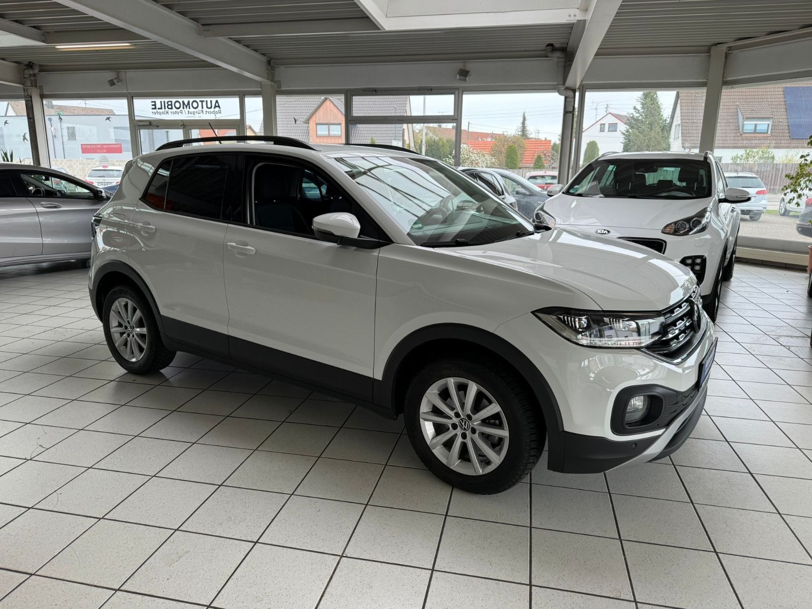 Volkswagen T-Cross Life - Samsaru's Car Outlet