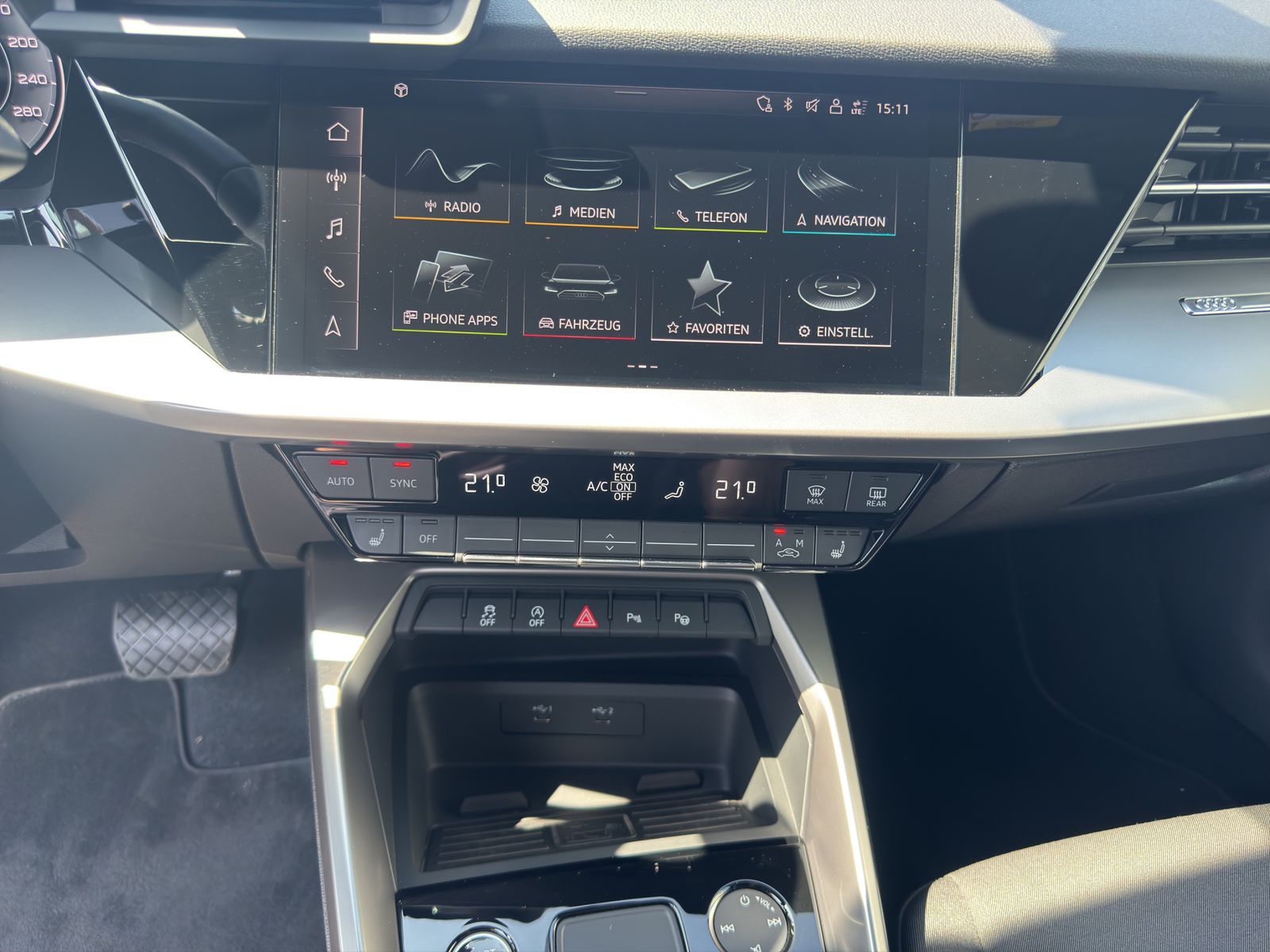 Audi A3 Sportback 35 TFSI S line - Samsaru's Car Outlet