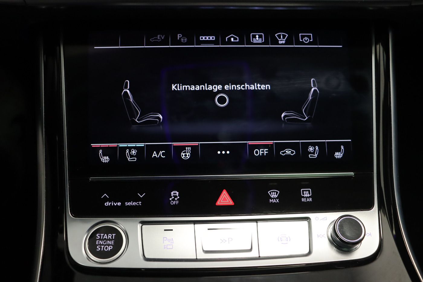 Audi A8 lang 60 TFSI e quattro S line - Samsaru's Car Outlet