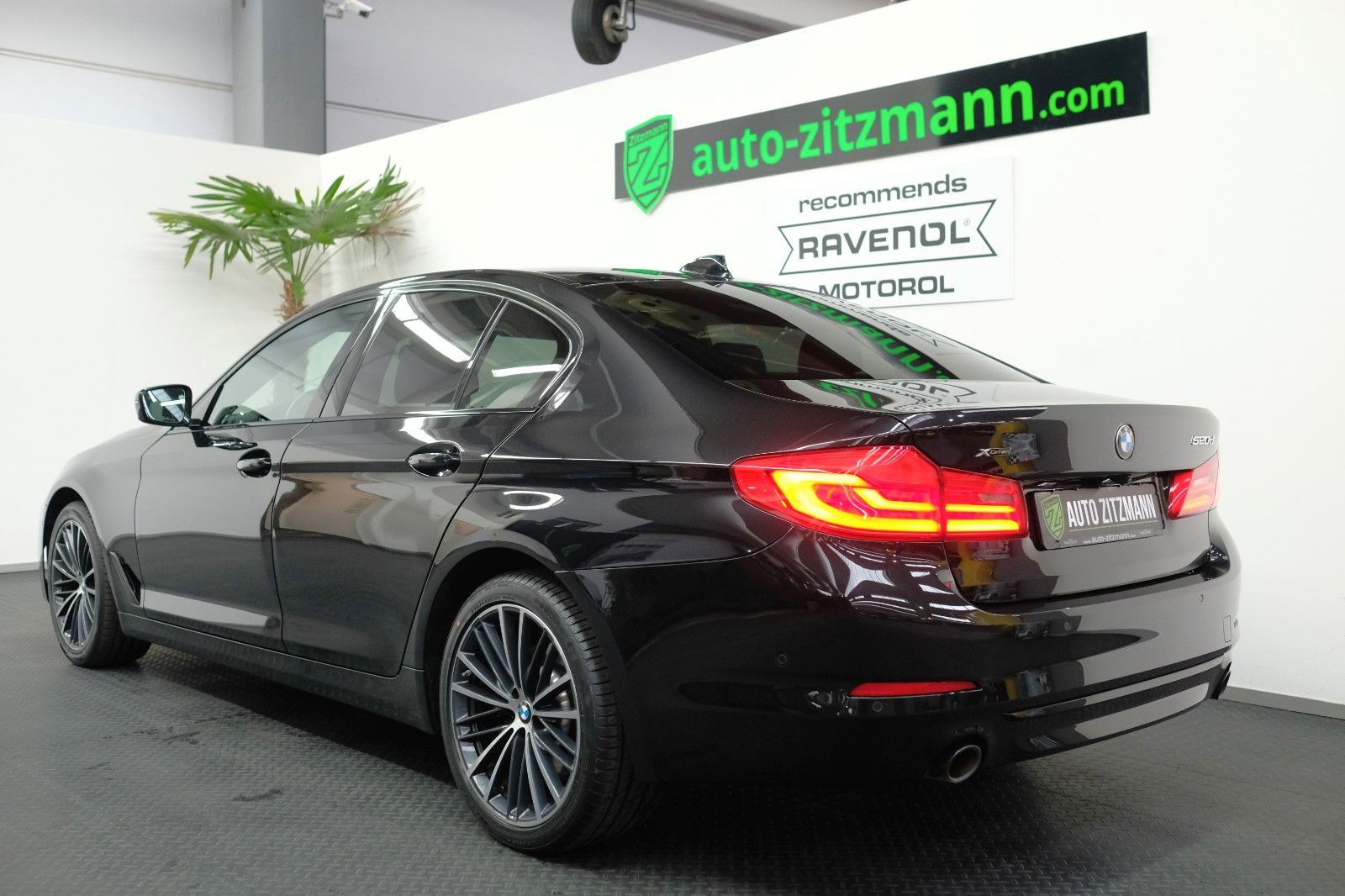 BMW 520d xDrive SportLine/SCHIEBEDACH/BUSINESS/HEADU