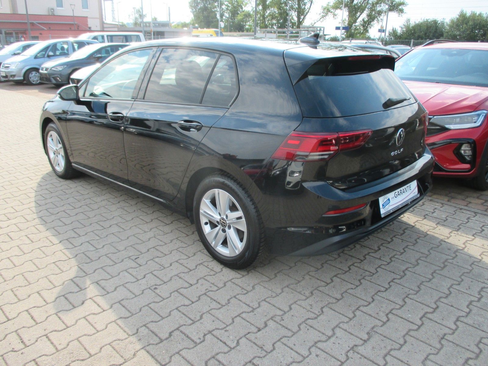 Volkswagen Golf 8 1.5 TSI Life - Samsaru's Car Outlet