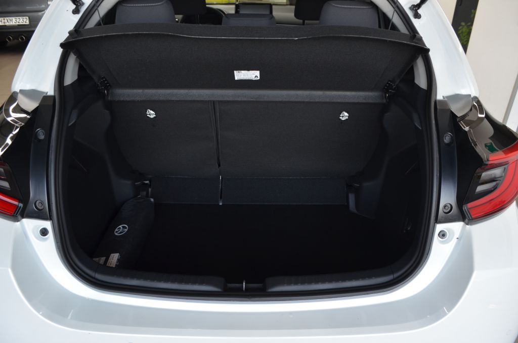 Toyota Yaris 1,5 Hybrid Team DK*COMFORT-P*TECHNIK-P+TZ