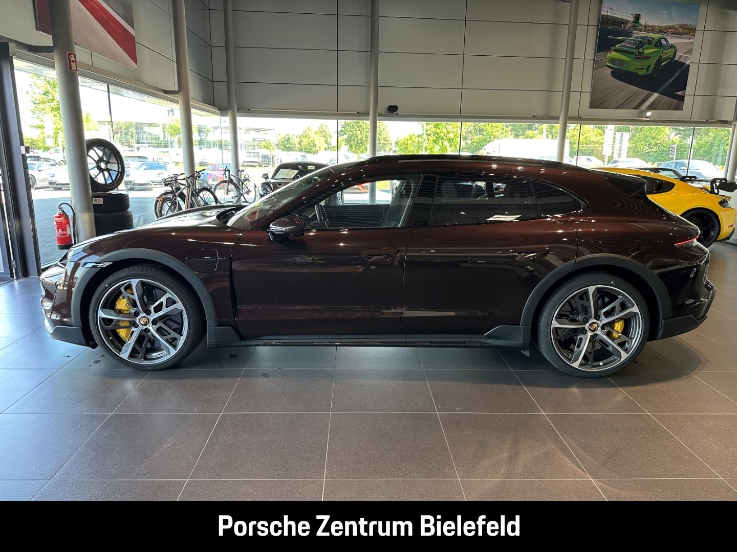 Porsche Taycan Turbo S Cross Turismo Burmester Panorama