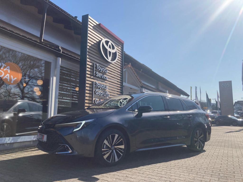 Toyota Corolla 1.8 Hybrid Touring Sports Teamplayer