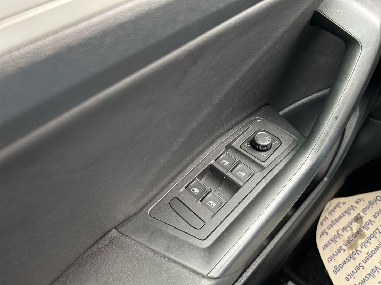 Volkswagen T-Roc Style 1.5 TSI DSG - Samsaru's Car Outlet