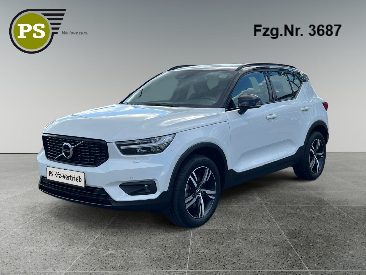 Volvo XC40 Plus Dark 2WD B4 StandHZG AHK El. Panodach