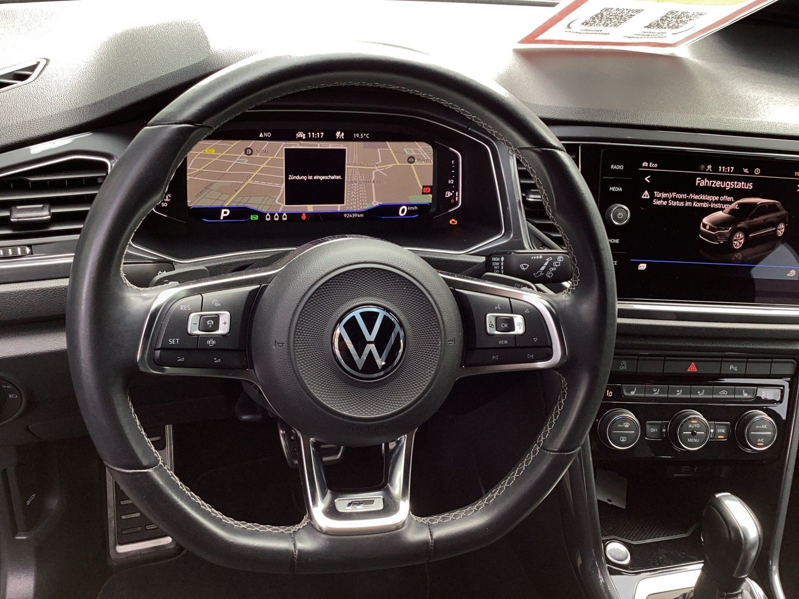 Volkswagen T-Roc 1.5 TSI DSG R-LINE - Samsaru's Car Outlet