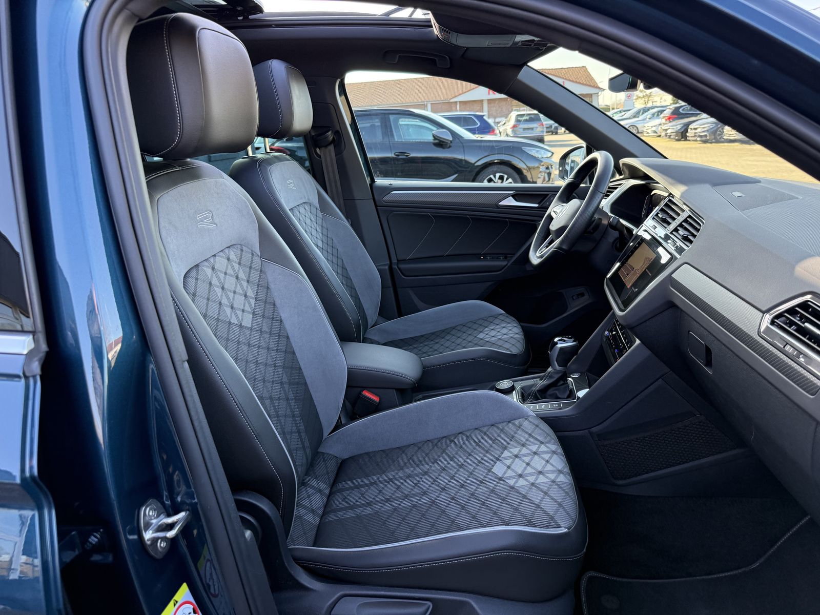 Volkswagen Tiguan R-Line 4-Motion,Pano,AHK,R-Kam,Matrix,ACC