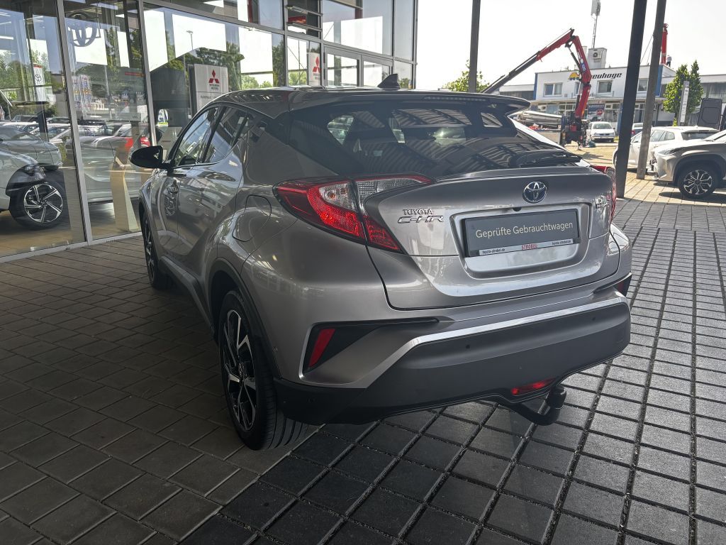 Toyota C-HR Hybrid - Samsaru's Car Outlet