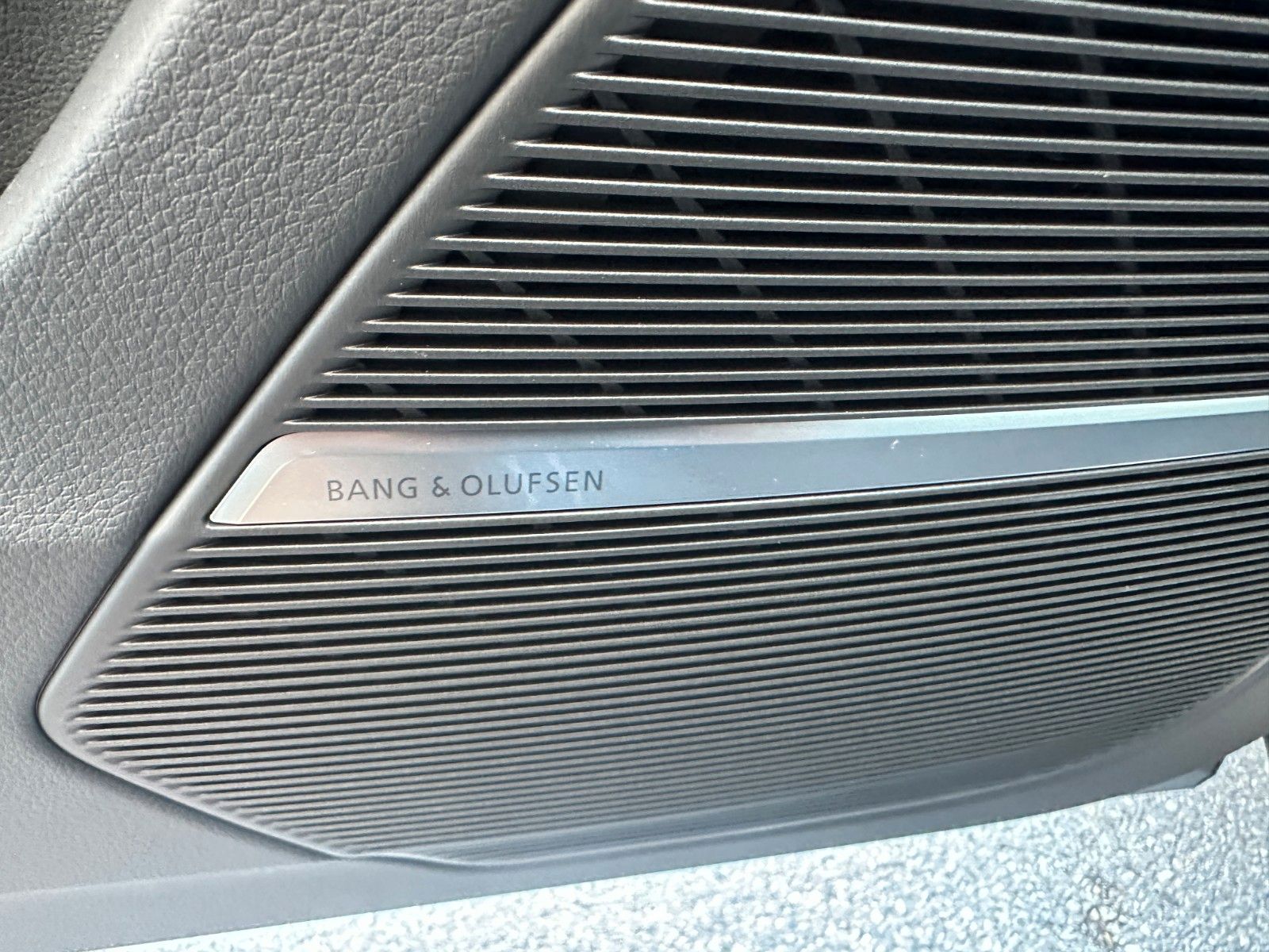 Audi Q8 50 TDI quattro - Samsaru's Car Outlet