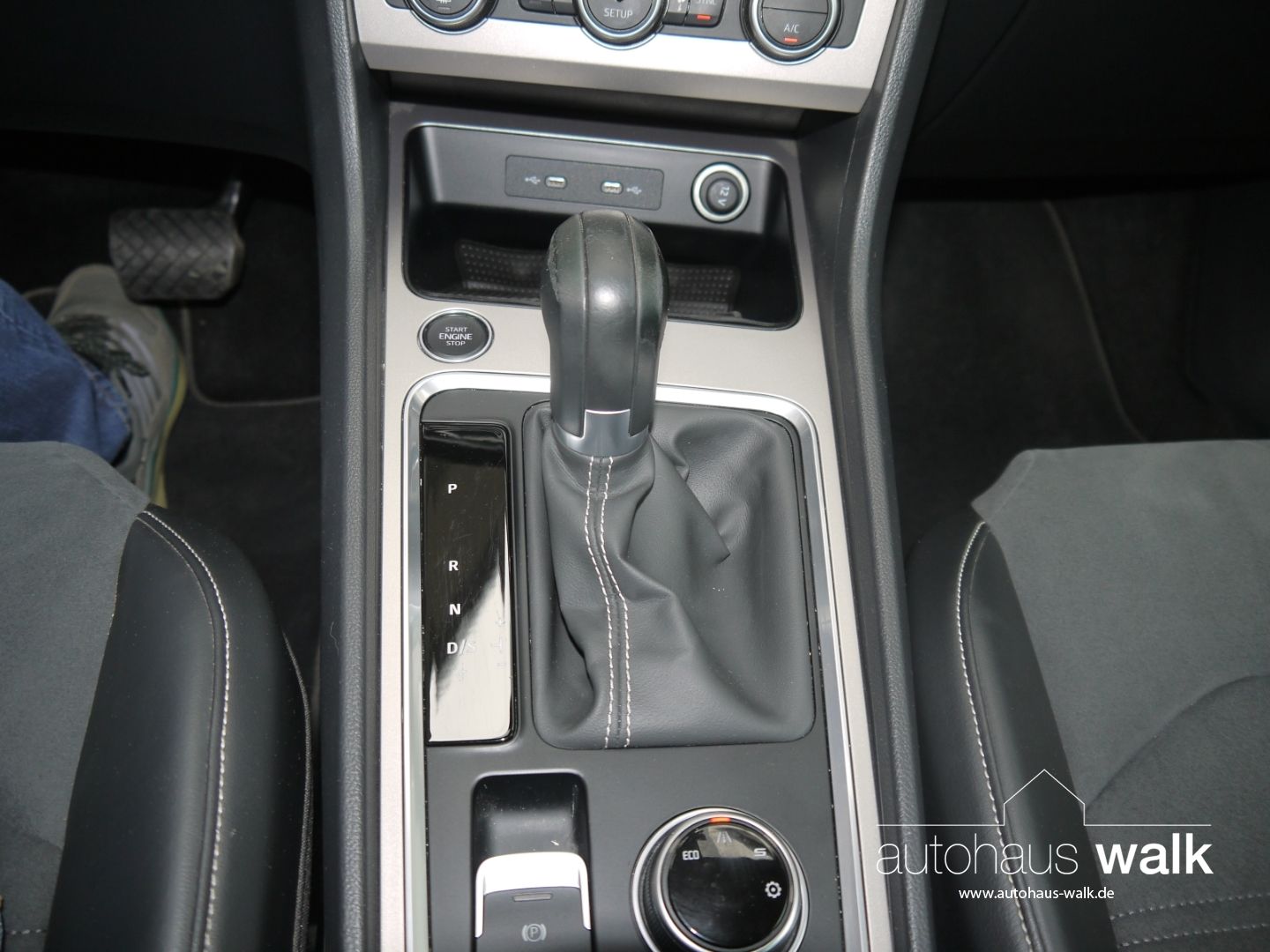Seat Ateca 2.0 TDI DSG Xperience NAVI Beats AHK LED R