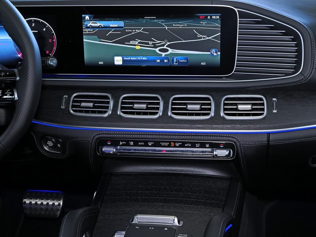 Mercedes-Benz GLE 450 d 4m AMG NIGHT PANO AHK HUD AIRMATIC