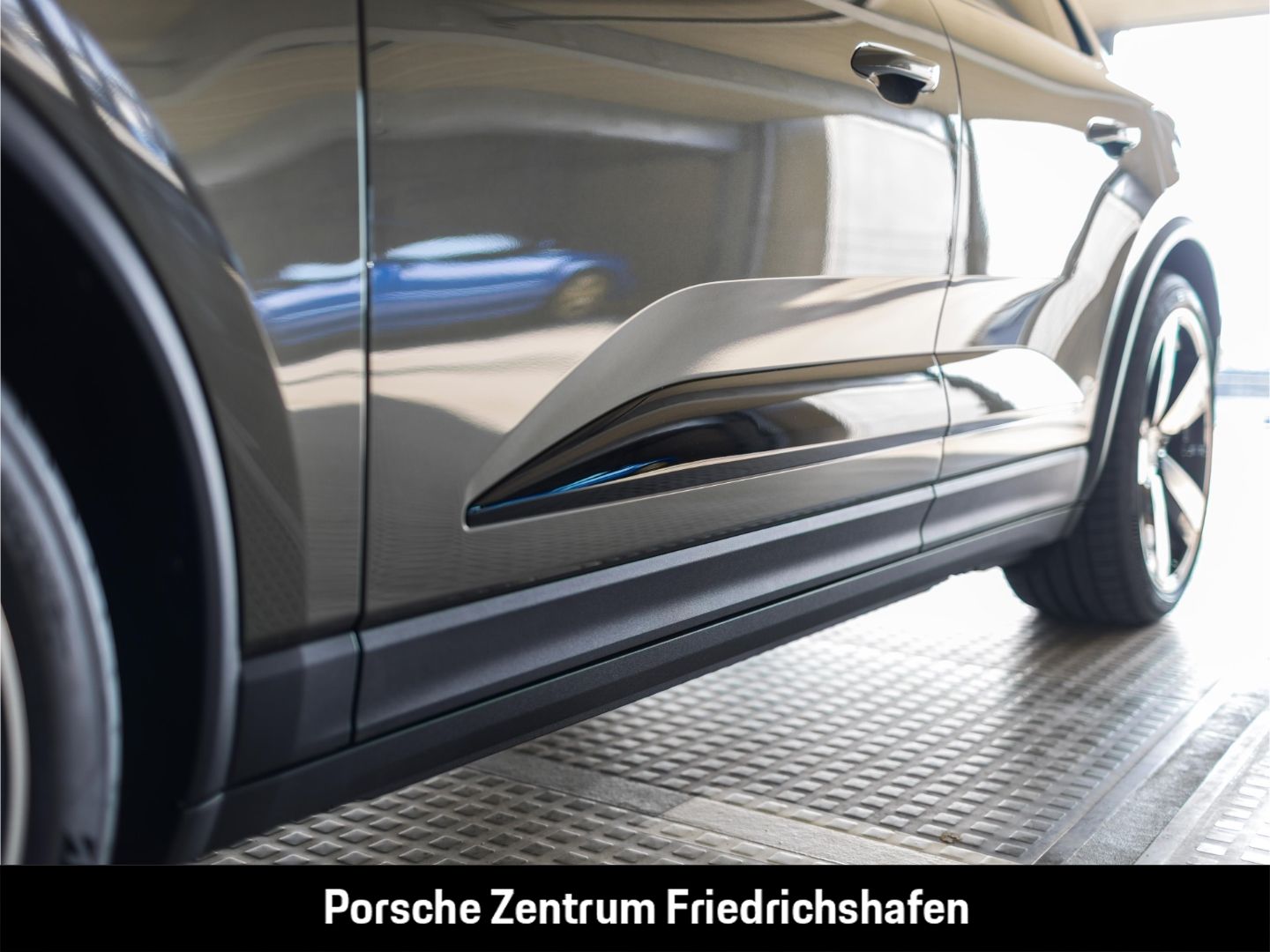 Porsche Macan 4 Hinterachslenkung InnoDrive Head-Up