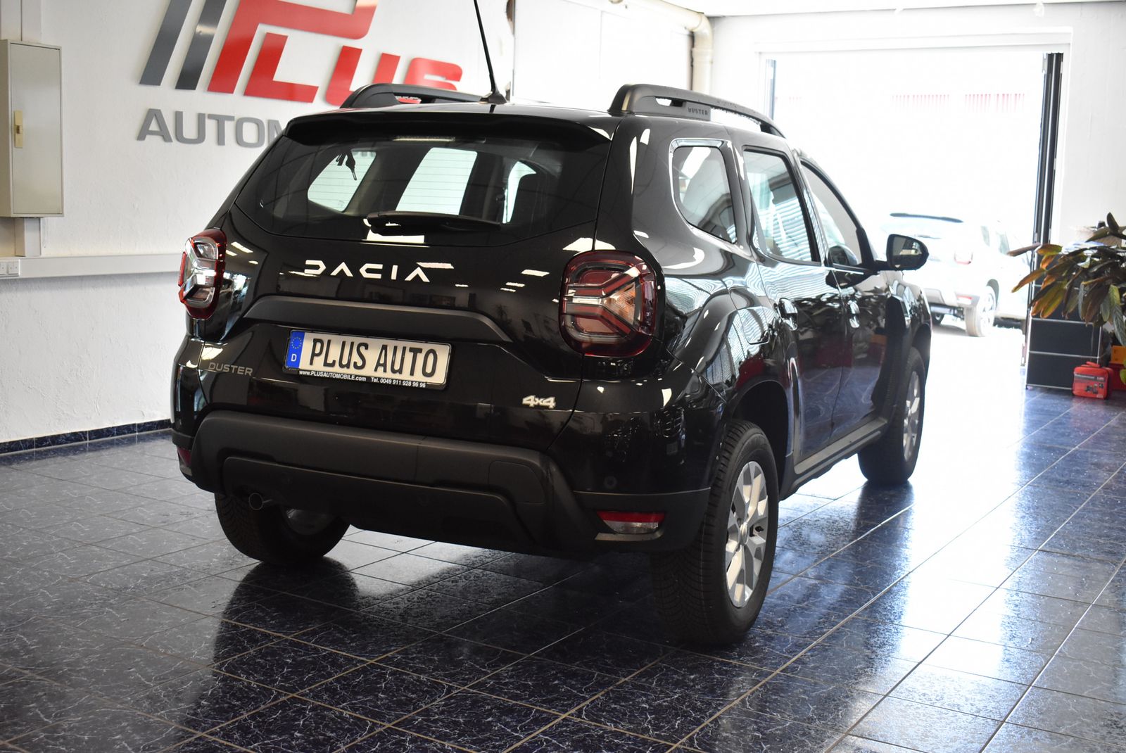 Dacia Duster Expression 4WD - Samsaru's Car Outlet