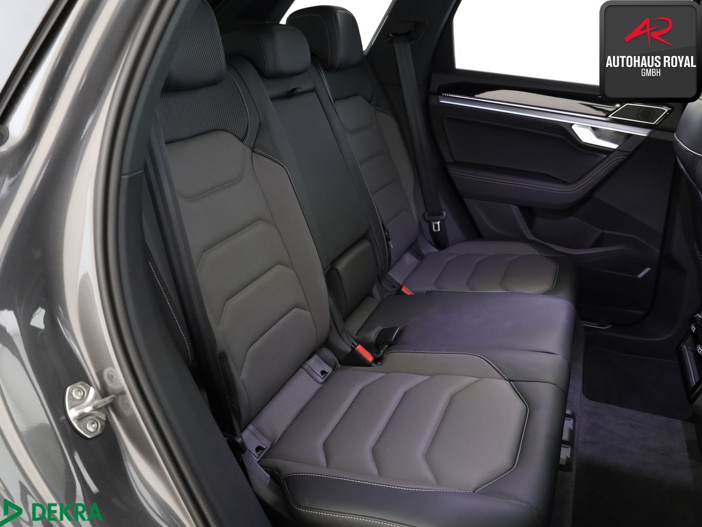 Volkswagen Touareg 3.0 TDI 4M R LINE PANO,HUD,360°,MASSAGE
