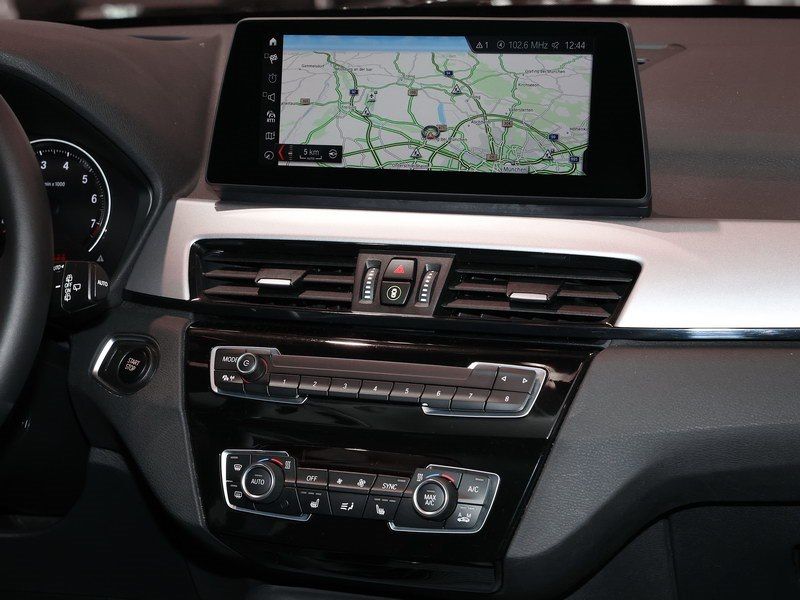 BMW X1 xDrive25e Adv. - Samsaru's Car Outlet