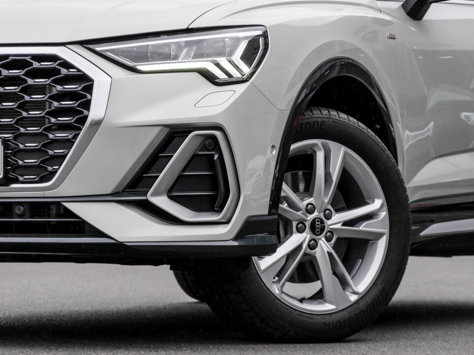 Audi Q3 Sportback 40 quattro S LINE - Samsaru's Car Outlet