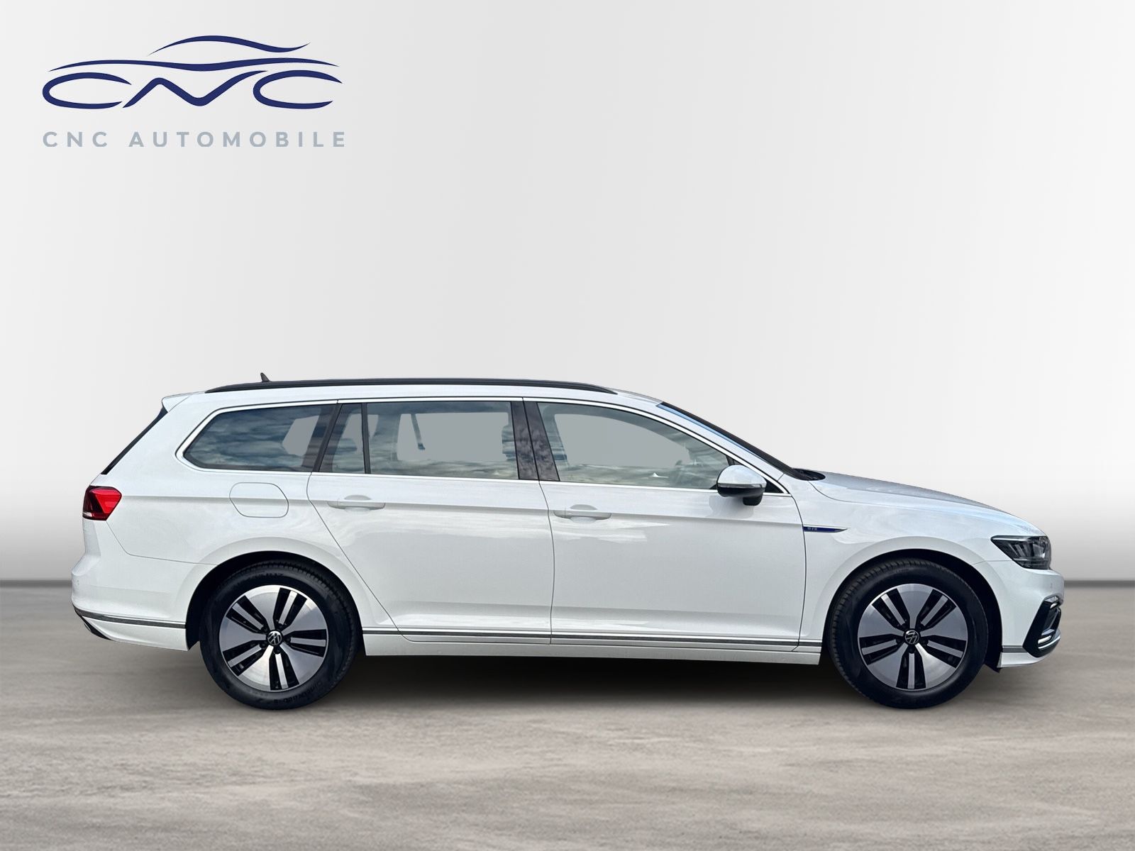 Volkswagen Passat Variant GTE DSG - Samsaru's Car Outlet